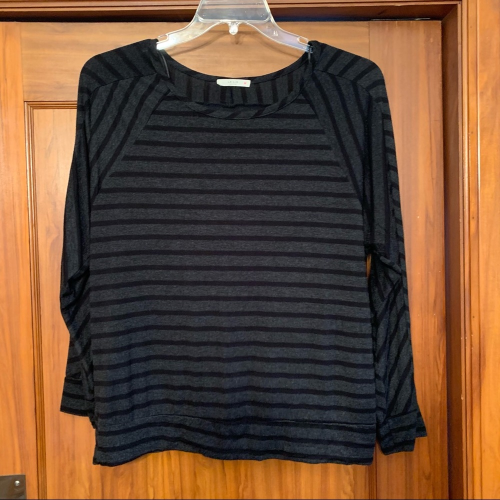 Le Lis Black & Gray Striped Long Sleeve Top